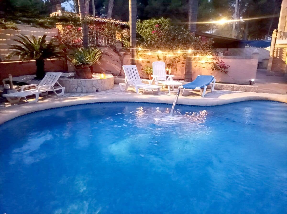 7 sypialnia Willa na sprzedaż w Denia z basenem garażem - 895 000 € (Ref: 8695447)