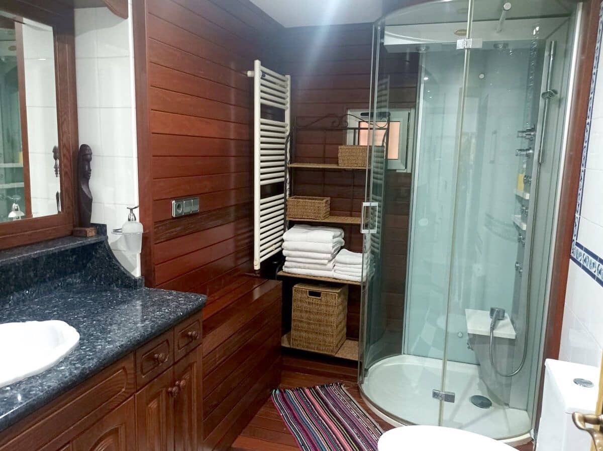 7 sypialnia Willa na sprzedaż w Denia z basenem garażem - 895 000 € (Ref: 8695447)