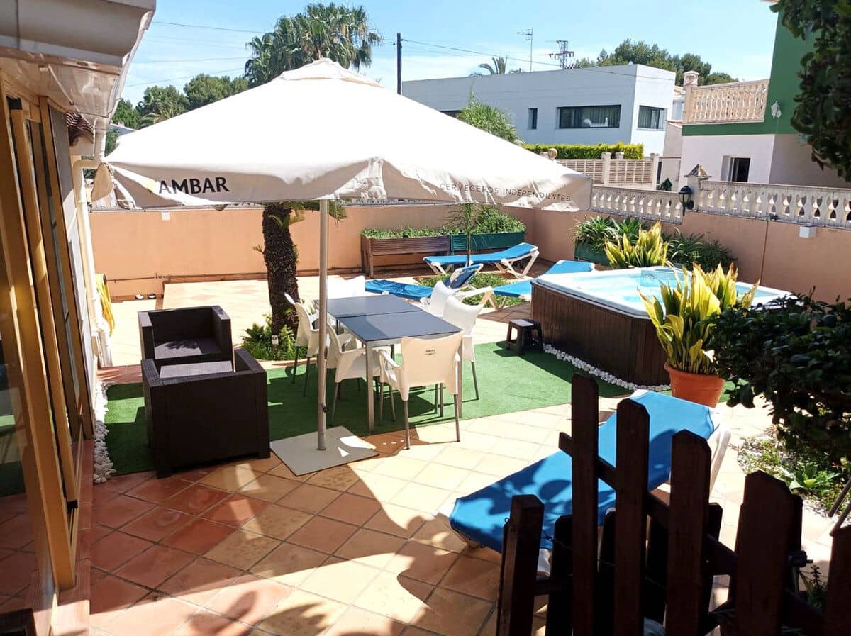 7 sypialnia Willa na sprzedaż w Denia z basenem garażem - 895 000 € (Ref: 8695447)