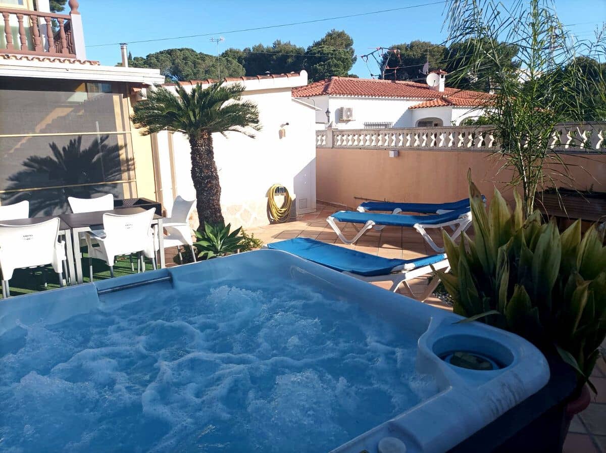 7 sypialnia Willa na sprzedaż w Denia z basenem garażem - 895 000 € (Ref: 8695447)