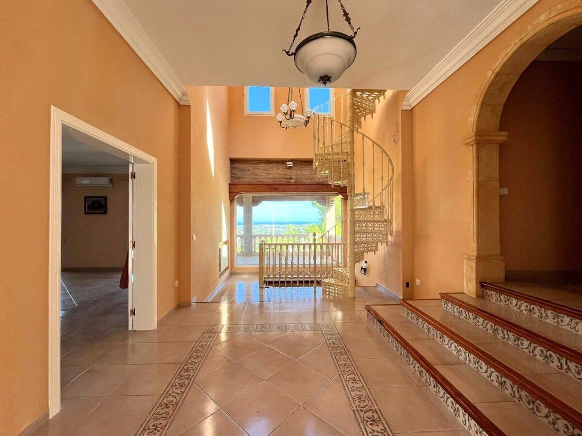 7 soveværelse Villa til salg i Pedreguer - € 965.000 (Ref: 8695451)