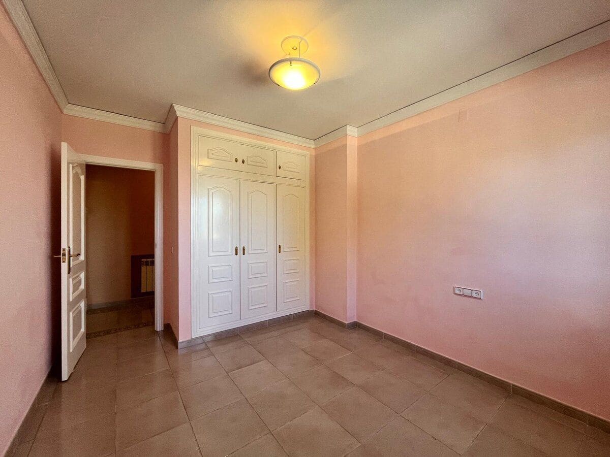 7 soveværelse Villa til salg i Pedreguer - € 965.000 (Ref: 8695451)