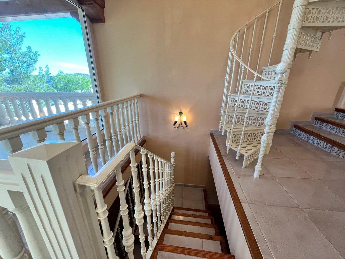 7 soveværelse Villa til salg i Pedreguer - € 965.000 (Ref: 8695451)