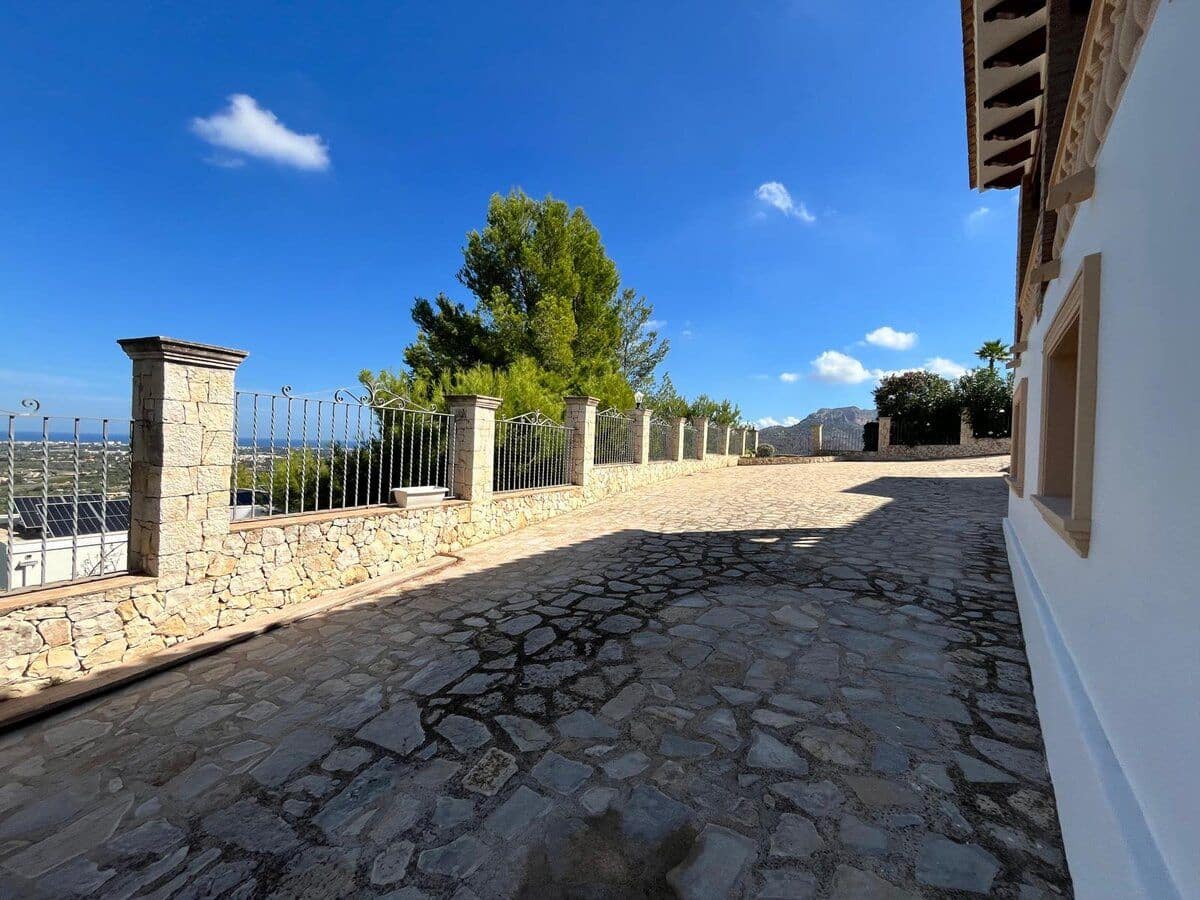 7 soveværelse Villa til salg i Pedreguer - € 965.000 (Ref: 8695451)