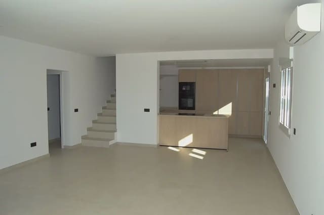 3 soveværelse Villa til salg i Alcalalí / Alcanalí med swimmingpool garage - € 630.000 (Ref: 8695460)