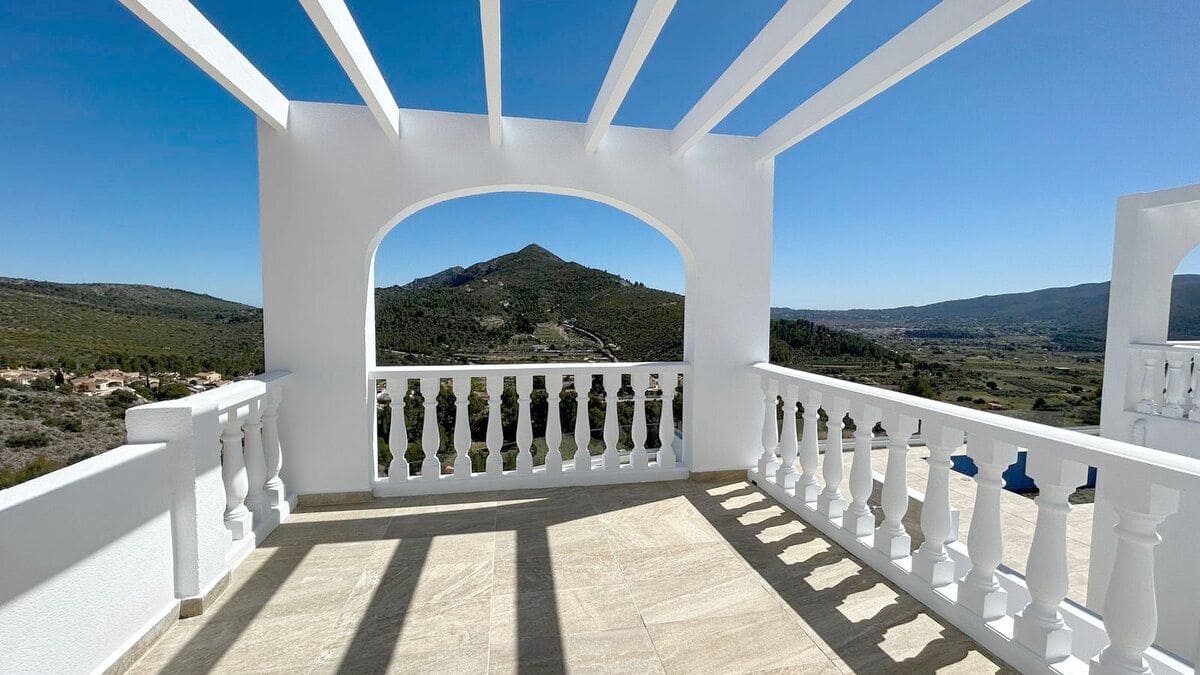 3 quarto Moradia para venda em Alcalali / Alcanali com piscina garagem - 575 000 € (Ref: 8695463)