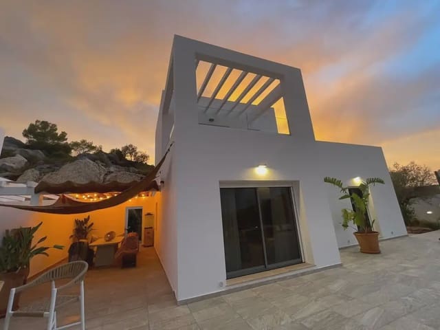3 Zimmer Villa zu verkaufen in Alcalalí / Alcanalí mit Pool Garage - 630.000 € (Ref: 8695463)