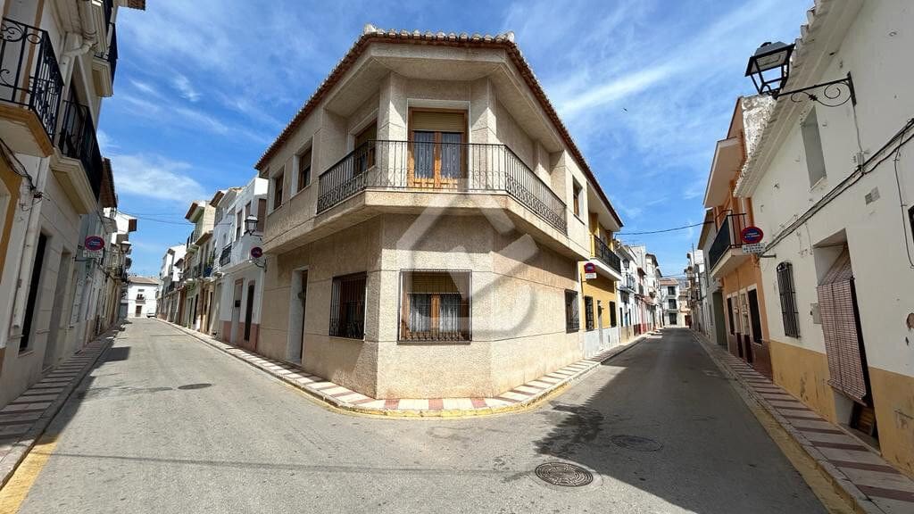 4 soveværelse Byhus til salg i Gata de Gorgos - € 441.000 (Ref: 8695471)