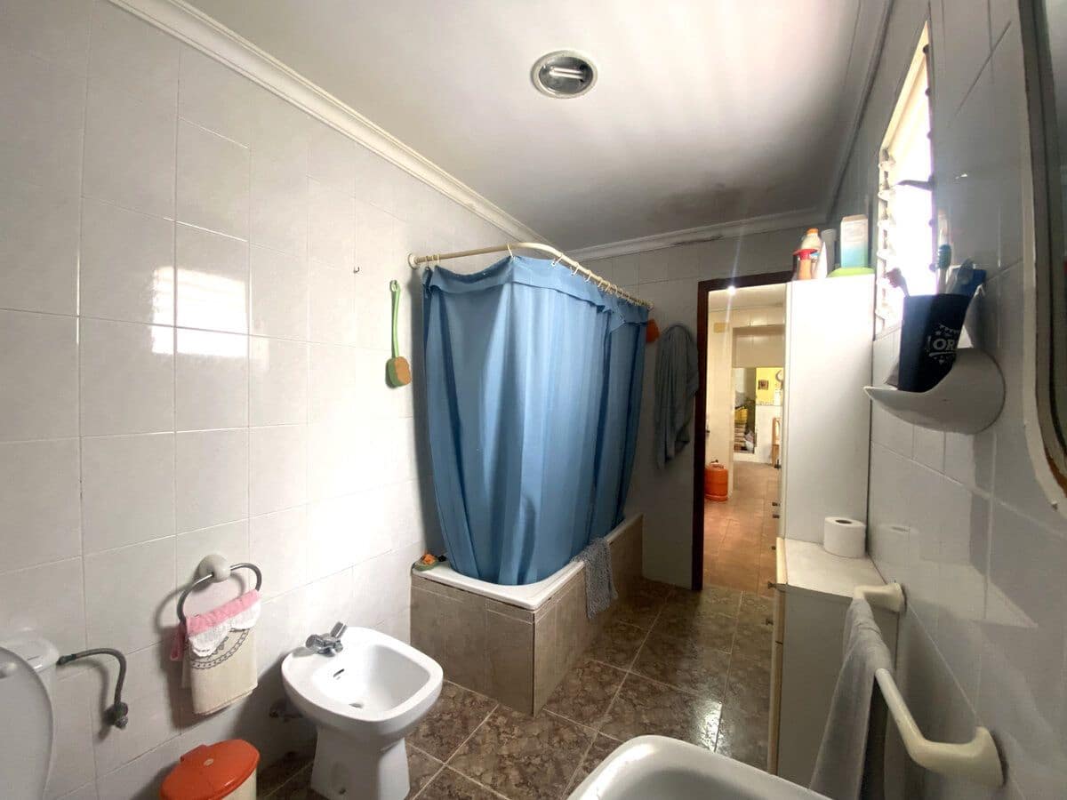 3 sovrum Hus till salu i Orba - 159 000 € (Ref: 8695487)