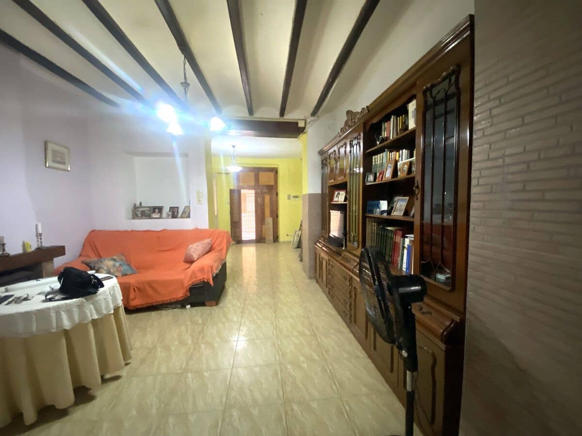 3 sovrum Hus till salu i Orba - 159 000 € (Ref: 8695487)