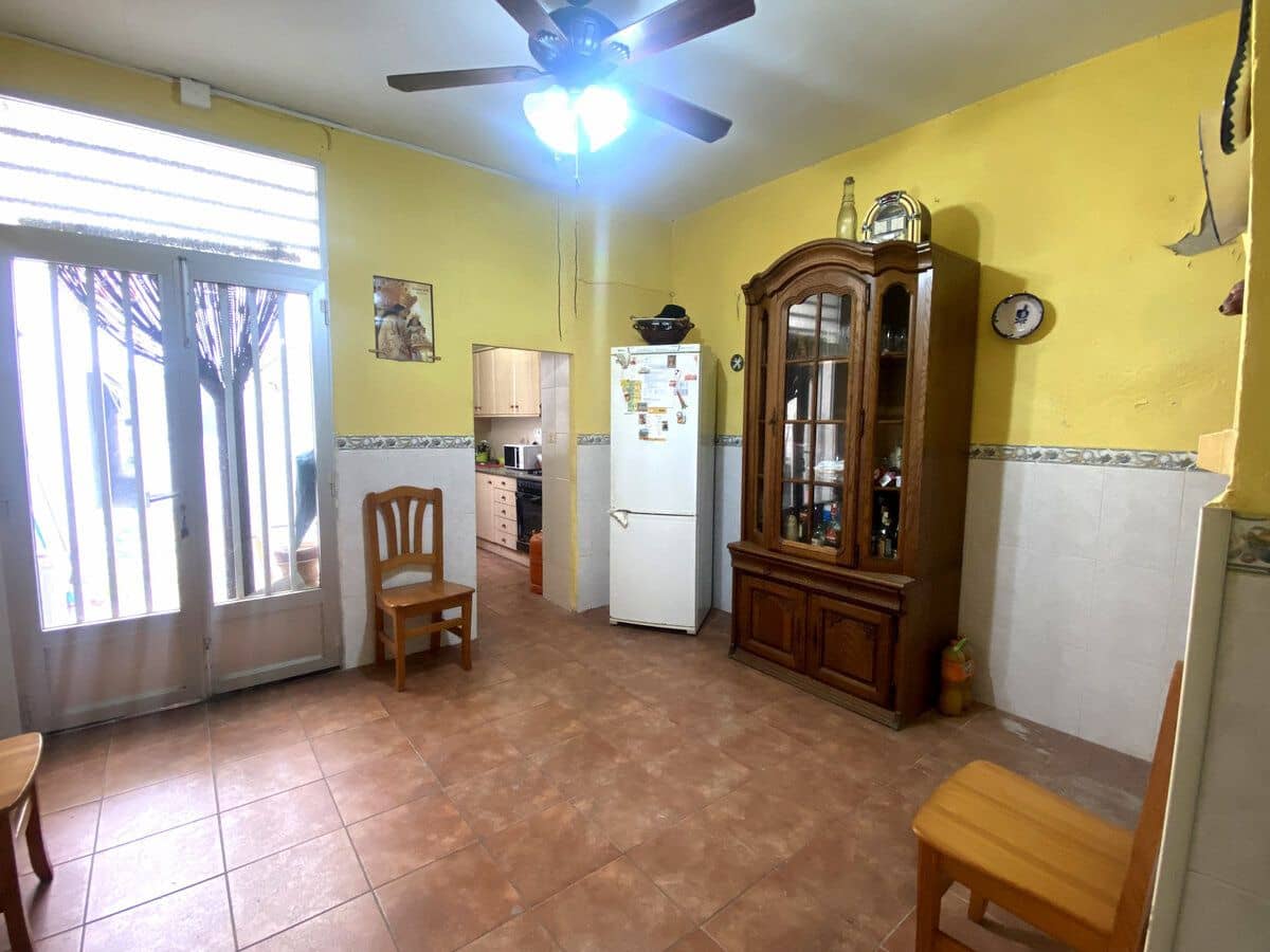 3 sovrum Hus till salu i Orba - 159 000 € (Ref: 8695487)