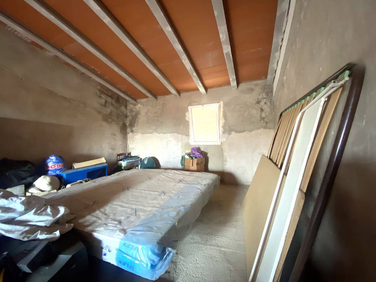 3 sovrum Hus till salu i Orba - 159 000 € (Ref: 8695487)