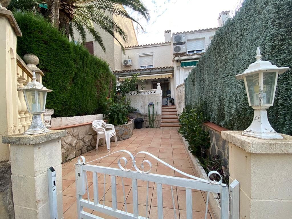 2 soveværelse Semi-Rækkehus til salg i Denia med swimmingpool garage - € 262.500 (Ref: 8695512)
