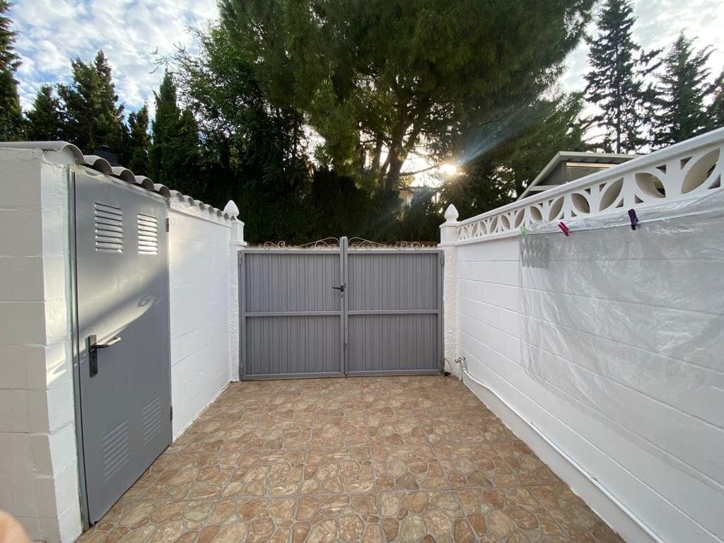 2 soveværelse Semi-Rækkehus til salg i Denia med swimmingpool garage - € 262.500 (Ref: 8695512)