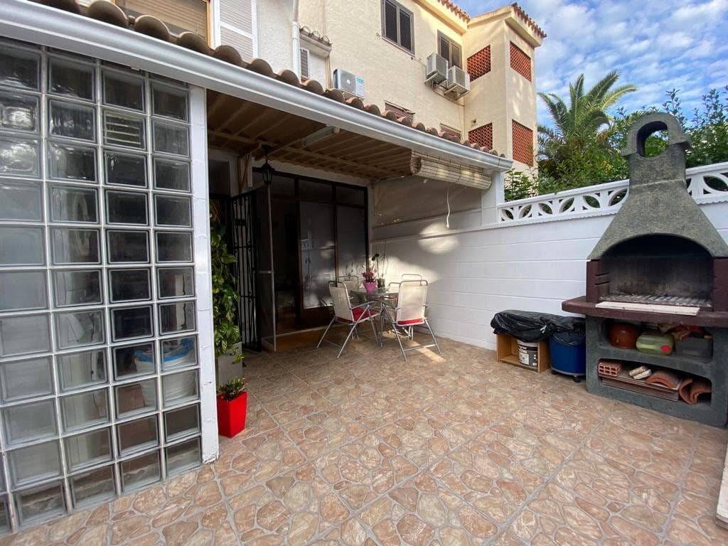 2 soveværelse Semi-Rækkehus til salg i Denia med swimmingpool garage - € 262.500 (Ref: 8695512)