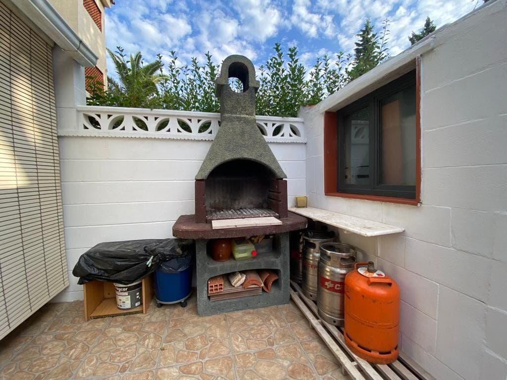 2 soveværelse Semi-Rækkehus til salg i Denia med swimmingpool garage - € 262.500 (Ref: 8695512)