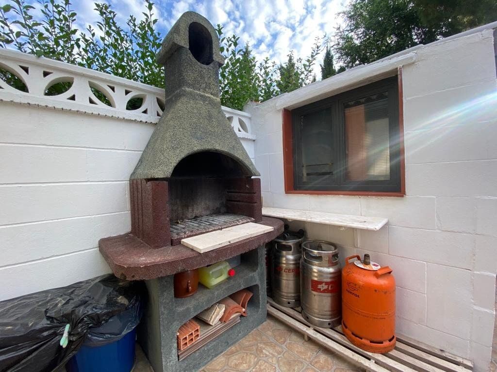 2 soveværelse Semi-Rækkehus til salg i Denia med swimmingpool garage - € 262.500 (Ref: 8695512)