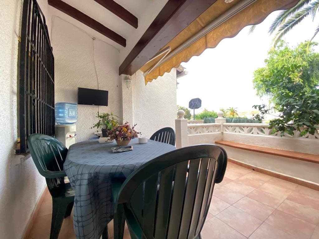 2 soveværelse Semi-Rækkehus til salg i Denia med swimmingpool garage - € 262.500 (Ref: 8695512)