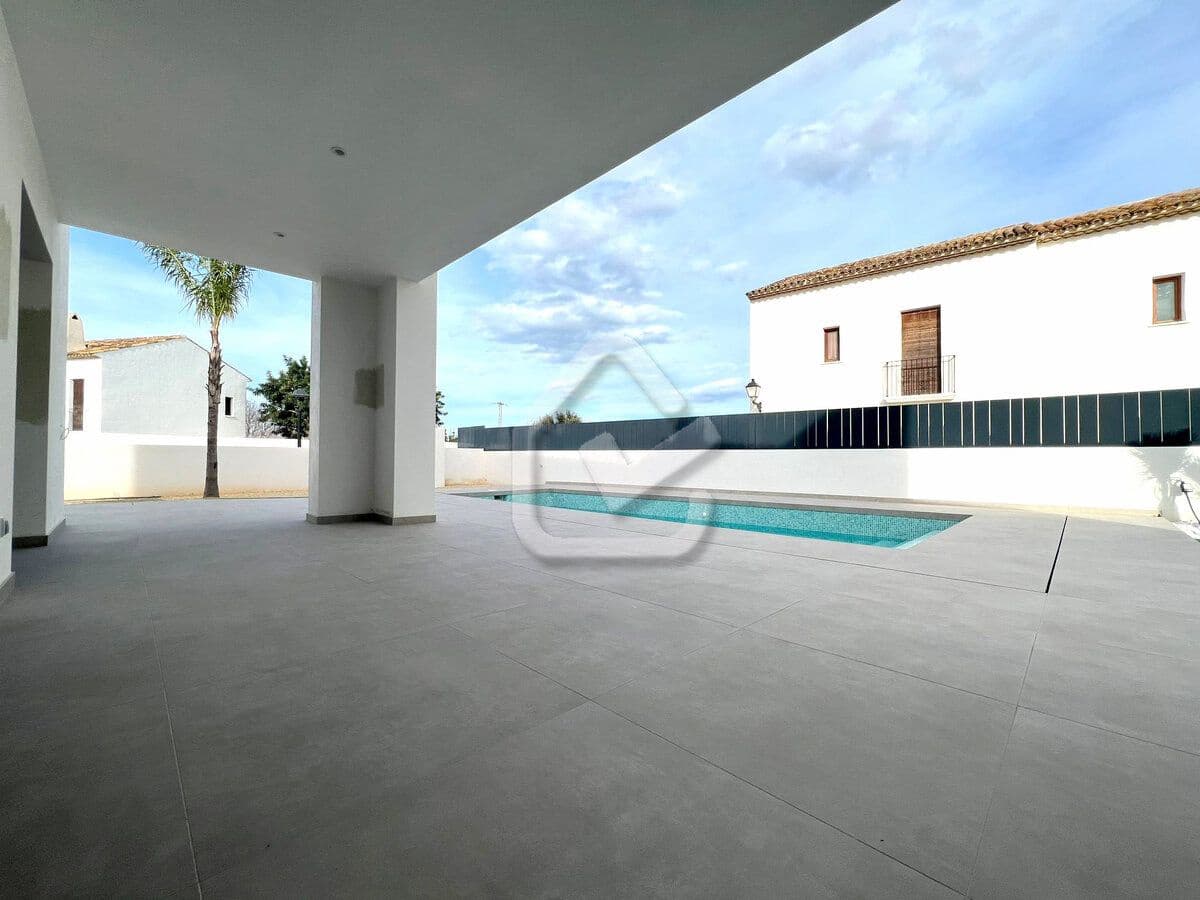 4 soverom Villa til salgs i Denia med svømmebasseng - € 1 200 000 (Ref: 8695516)