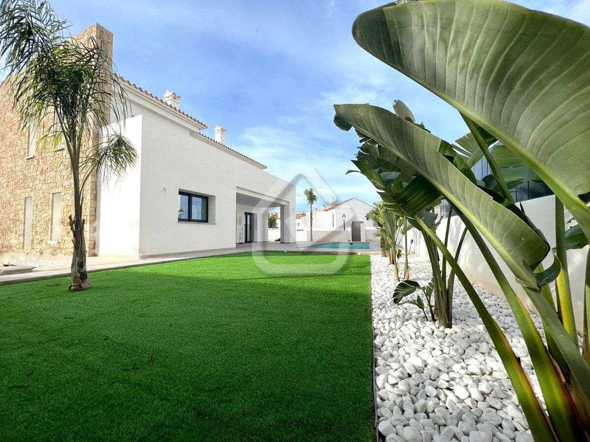 4 soverom Villa til salgs i Denia med svømmebasseng - € 1 200 000 (Ref: 8695516)