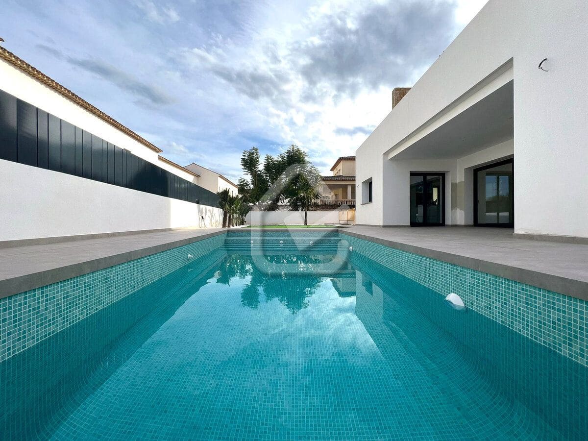 4 soverom Villa til salgs i Denia med svømmebasseng - € 1 200 000 (Ref: 8695516)