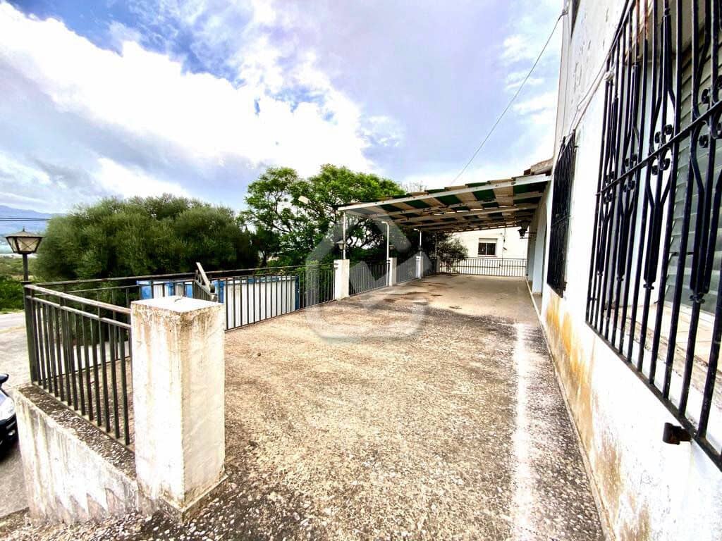 Erhverv til salg i Benidoleig - € 210.000 (Ref: 8695519)