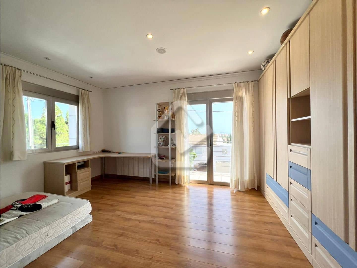 4 bedroom Villa for sale in Denia with pool - € 650,000 (Ref: 8695529)