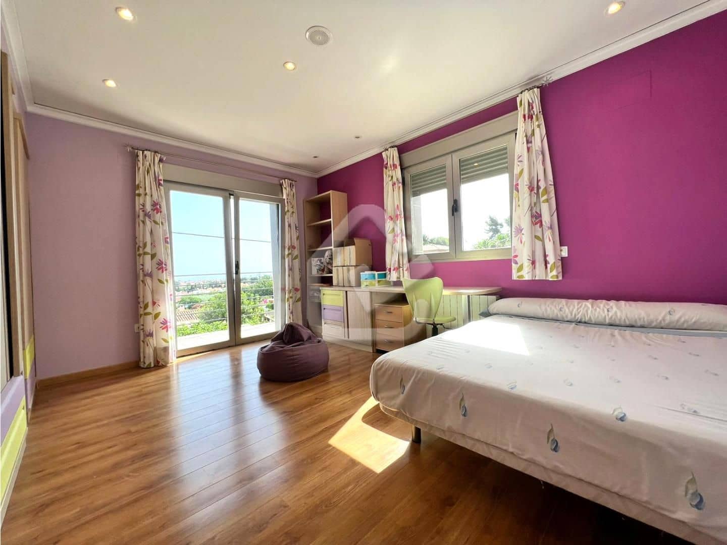 4 bedroom Villa for sale in Denia with pool - € 650,000 (Ref: 8695529)