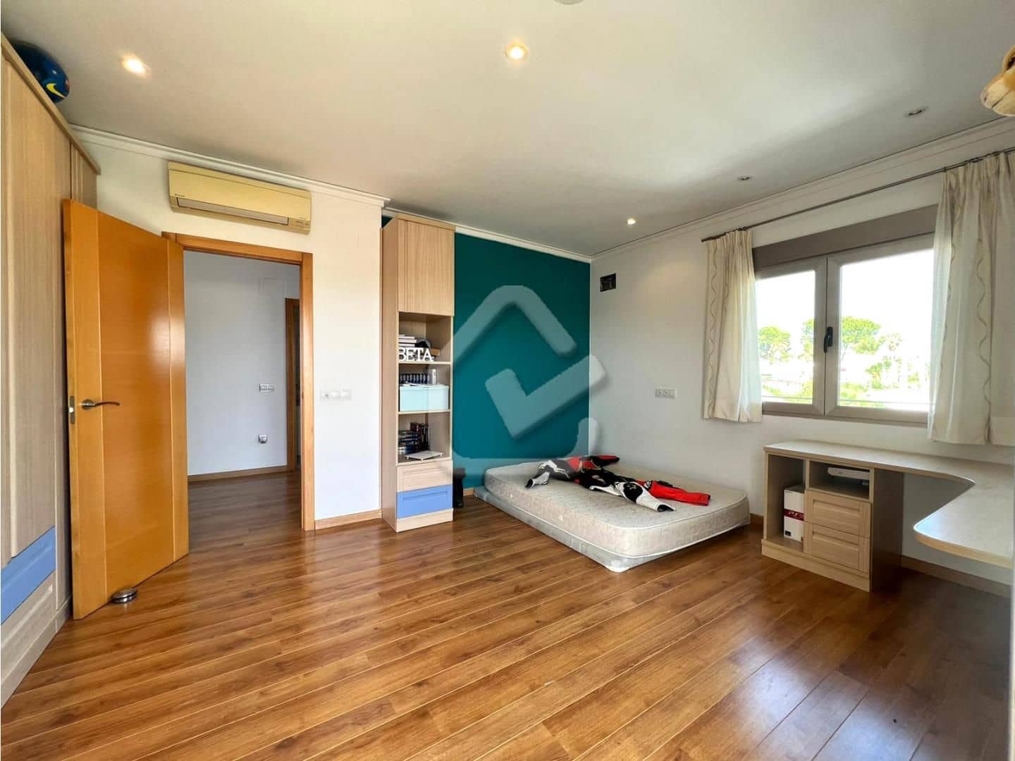 4 bedroom Villa for sale in Denia with pool - € 650,000 (Ref: 8695529)