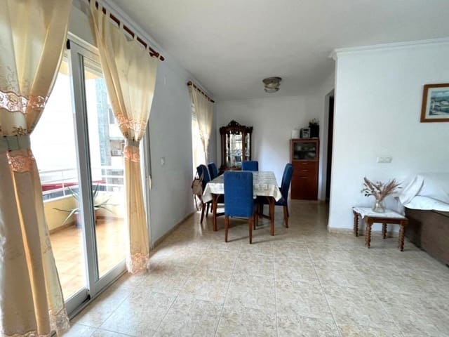 3 soveværelse Lejlighed til salg i Centro Urbano, Dénia - € 219.000 (Ref: 8799938)