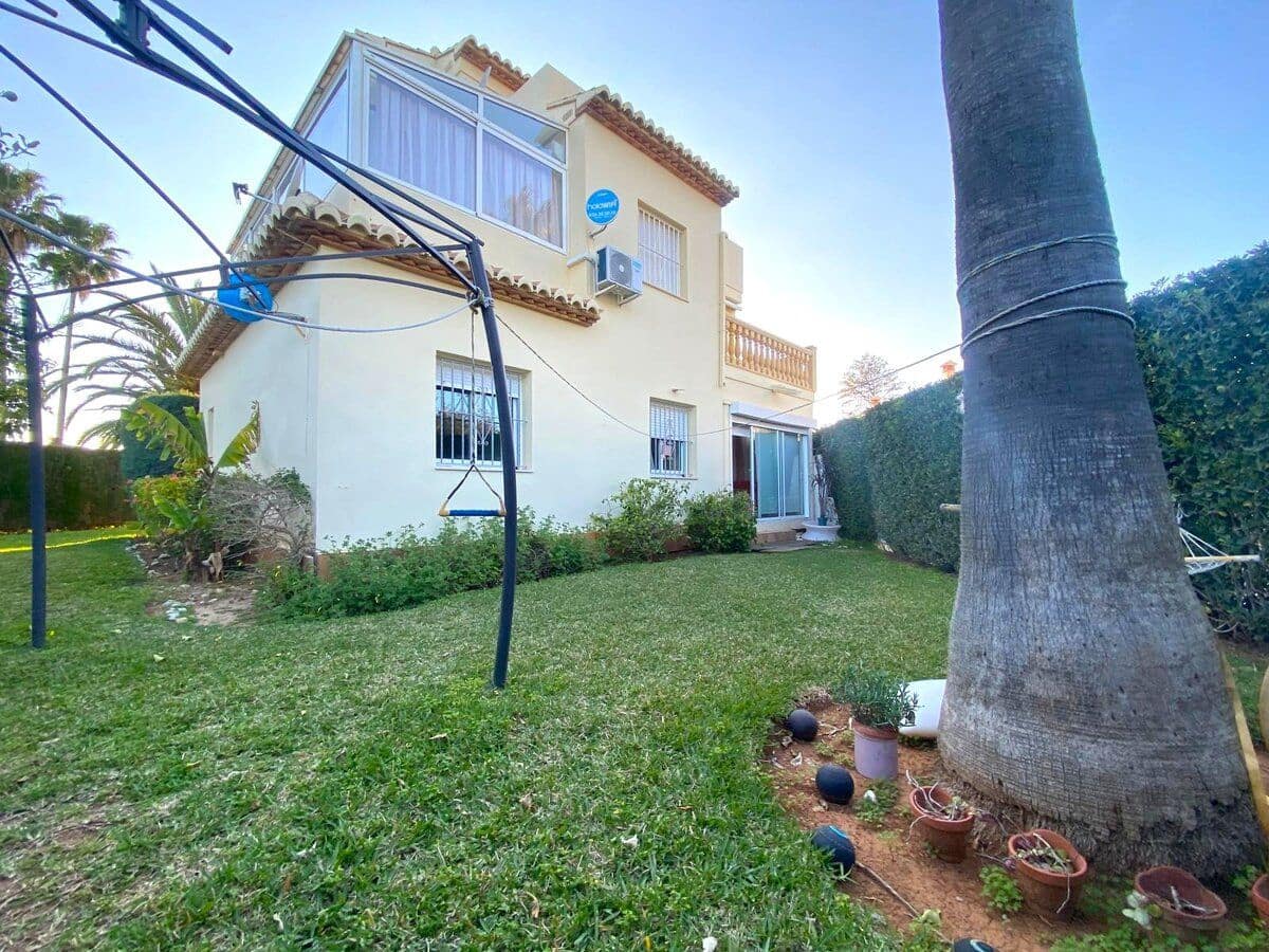 3 soveværelse Lejlighed til salg i Denia med swimmingpool - € 295.000 (Ref: 8904008)