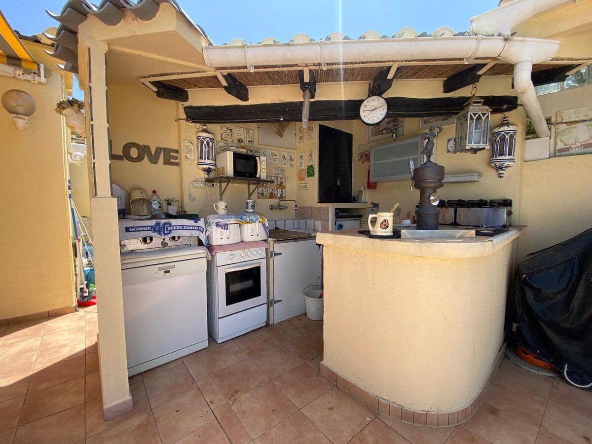 5 makuuhuone Huvila myytävänä paikassa Els Poblets mukana uima-altaan 
autotalli - 765 000 € (Ref: 9072584)