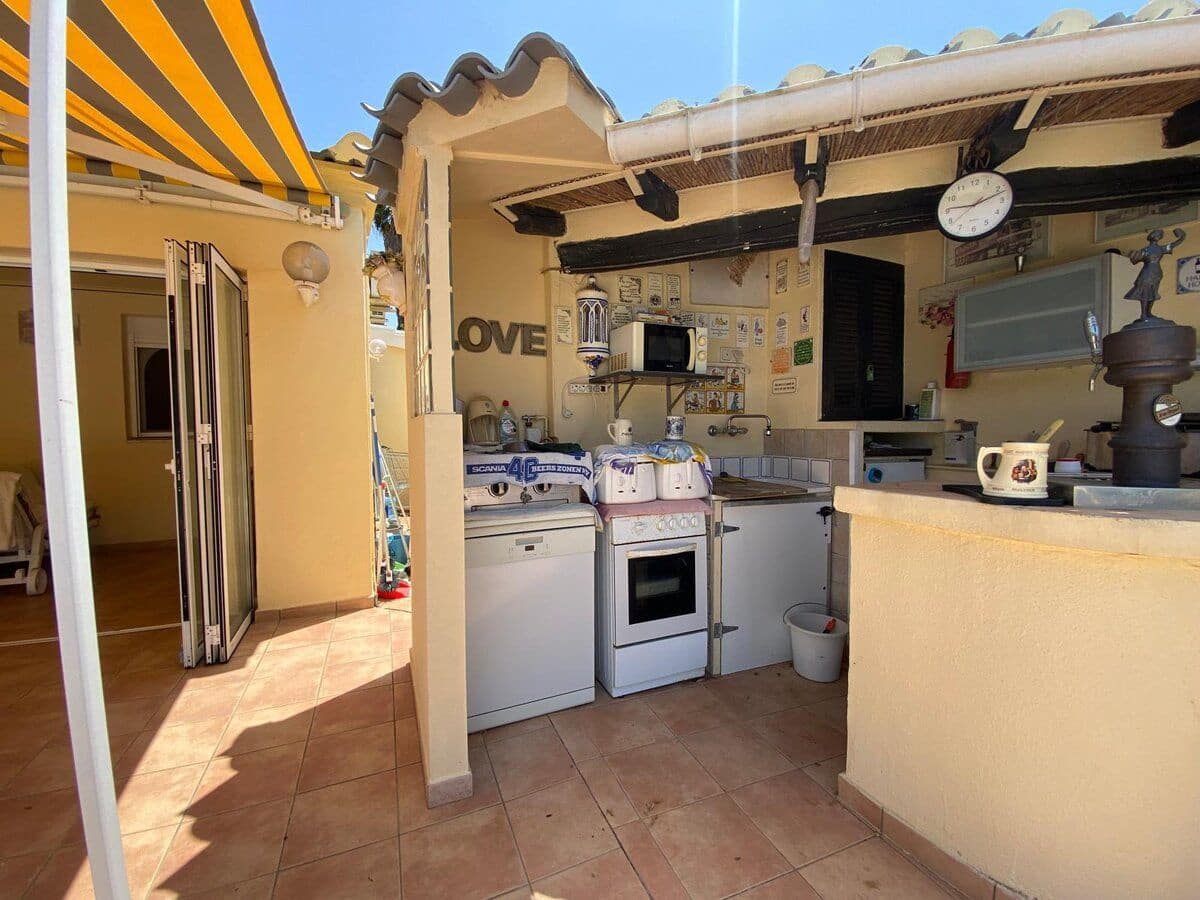 5 makuuhuone Huvila myytävänä paikassa Els Poblets mukana uima-altaan 
autotalli - 765 000 € (Ref: 9072584)