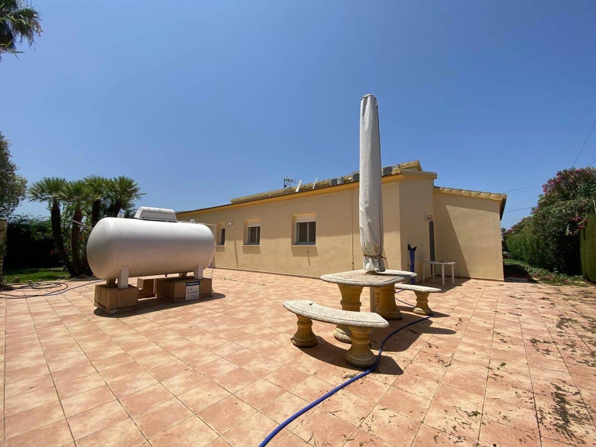 5 makuuhuone Huvila myytävänä paikassa Els Poblets mukana uima-altaan 
autotalli - 765 000 € (Ref: 9072584)