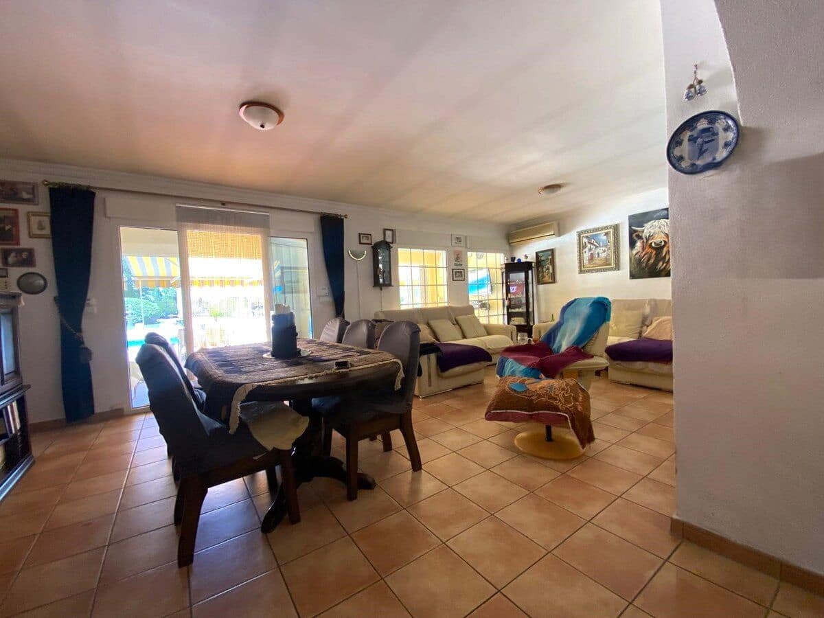 5 makuuhuone Huvila myytävänä paikassa Els Poblets mukana uima-altaan 
autotalli - 765 000 € (Ref: 9072584)