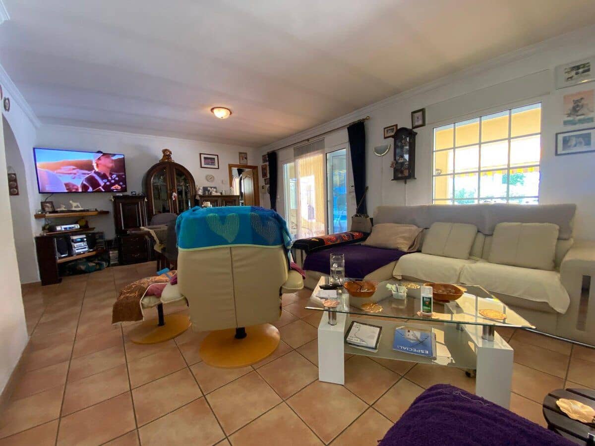 5 makuuhuone Huvila myytävänä paikassa Els Poblets mukana uima-altaan 
autotalli - 765 000 € (Ref: 9072584)