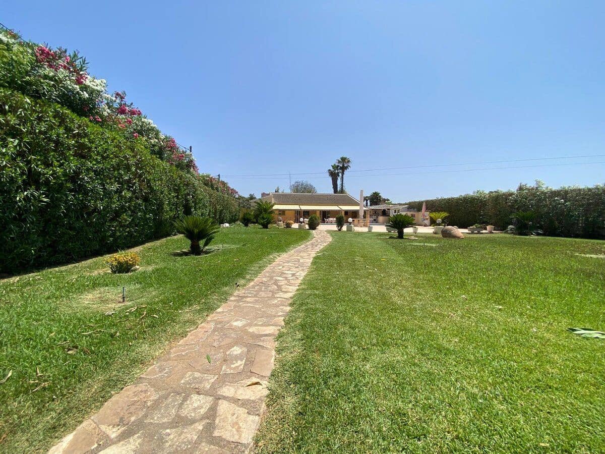 5 makuuhuone Huvila myytävänä paikassa Els Poblets mukana uima-altaan 
autotalli - 765 000 € (Ref: 9072584)