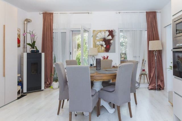 4 soveværelse Byhus til salg i Pedreguer med swimmingpool - € 315.000 (Ref: 9082796)