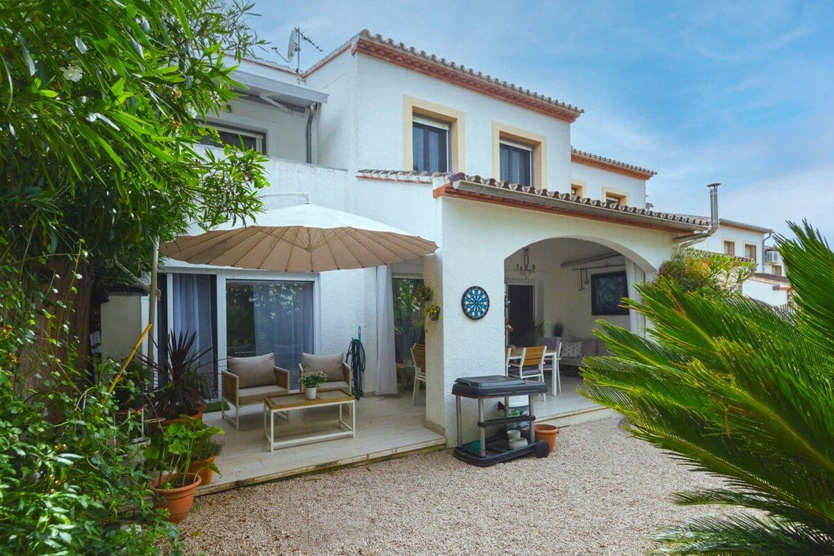 4 soveværelse Byhus til salg i Pedreguer med swimmingpool - € 315.000 (Ref: 9082796)