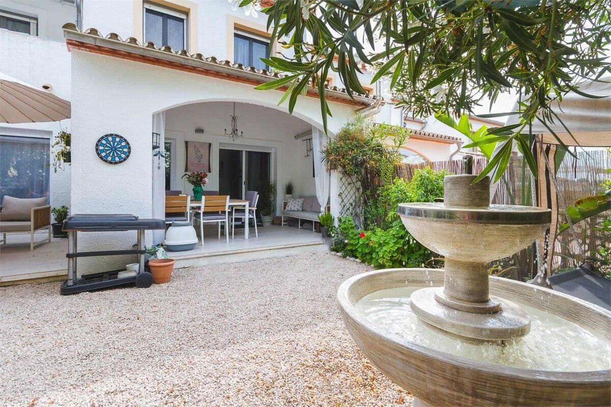 4 soveværelse Byhus til salg i Pedreguer med swimmingpool - € 315.000 (Ref: 9082796)