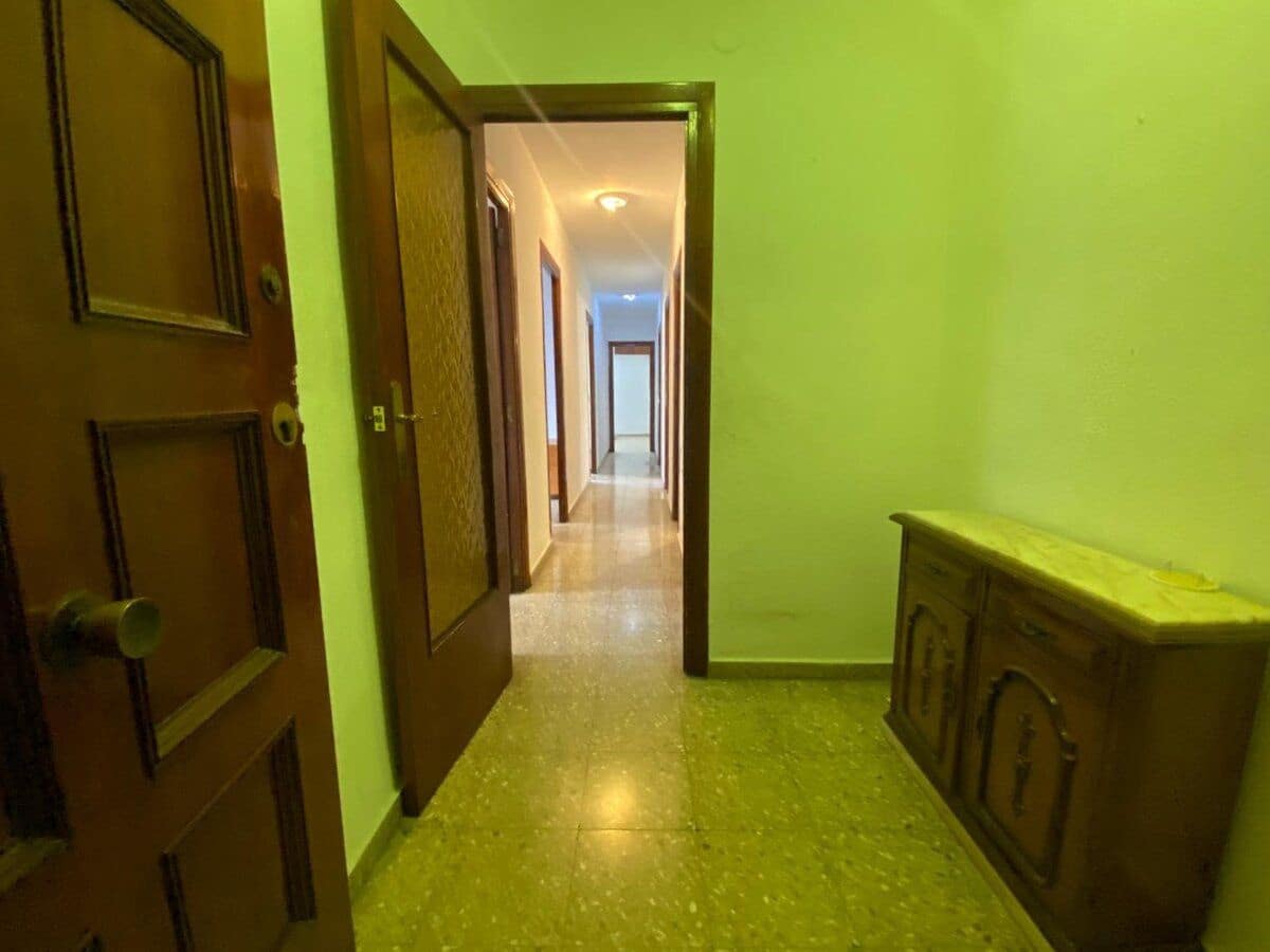 4 soveværelse Lejlighed til salg i Denia - € 265.000 (Ref: 9283542)