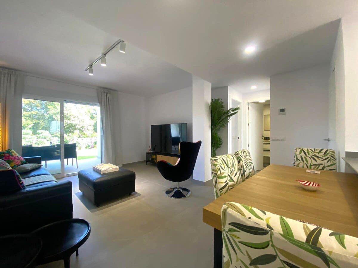 Piso de 2 habitaciones en Dénia en venta con piscina - 379.000 € (Ref: 9325515)