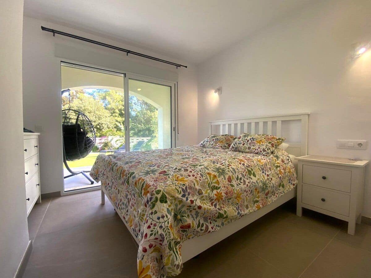 2 bedroom Flat for sale in Denia with pool - € 379,000 (Ref: 9325515)