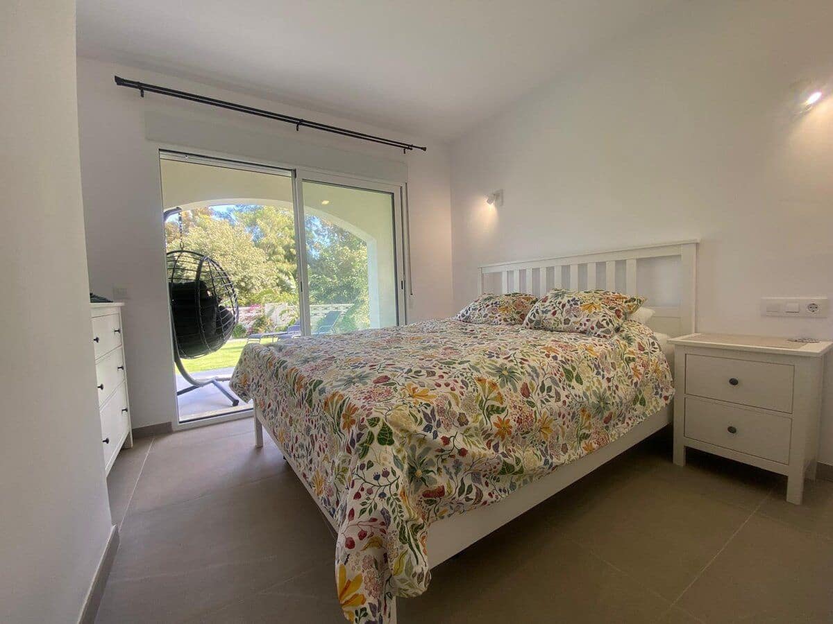 2 bedroom Flat for sale in Denia with pool - € 379,000 (Ref: 9325515)
