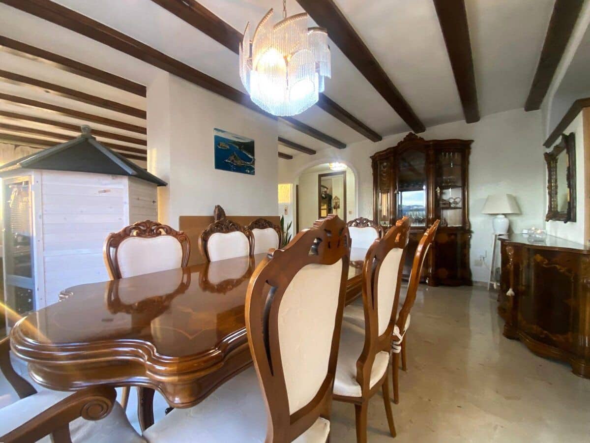 2 makuuhuone Kattohuoneisto myytävänä paikassa Denia mukana uima-altaan - 477 000 € (Ref: 9357882)