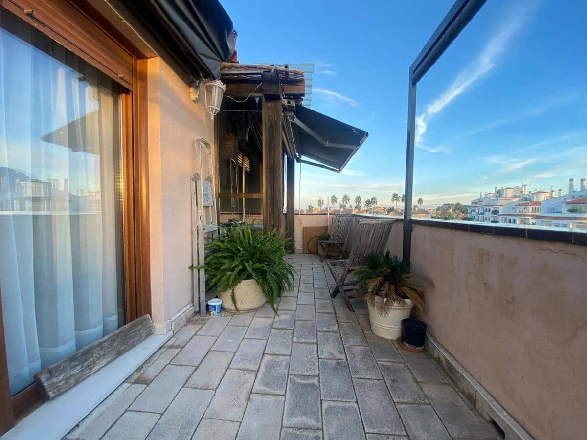 2 makuuhuone Kattohuoneisto myytävänä paikassa Denia mukana uima-altaan - 477 000 € (Ref: 9357883)