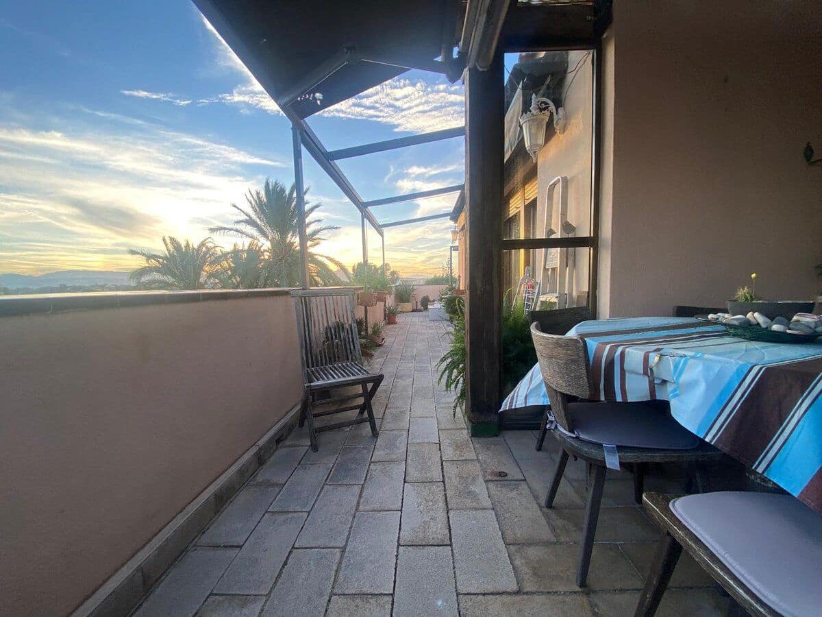 2 makuuhuone Kattohuoneisto myytävänä paikassa Denia mukana uima-altaan - 477 000 € (Ref: 9357883)