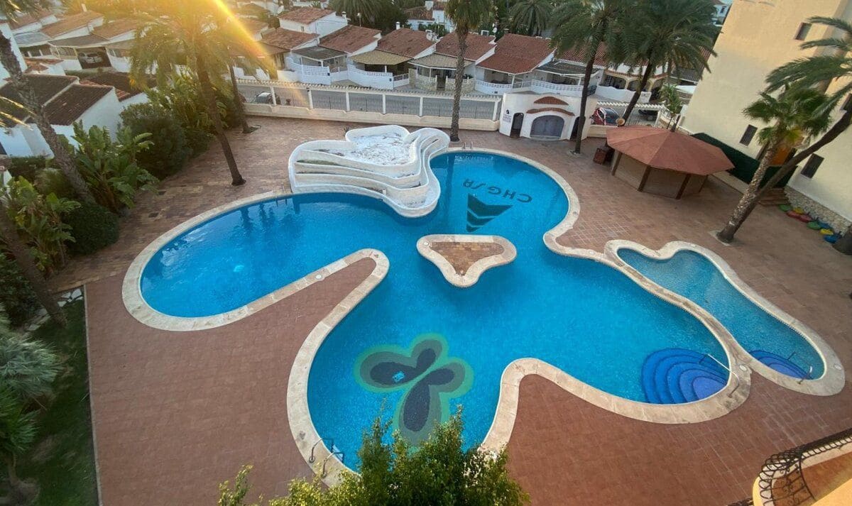 2 makuuhuone Kattohuoneisto myytävänä paikassa Denia mukana uima-altaan - 477 000 € (Ref: 9357883)