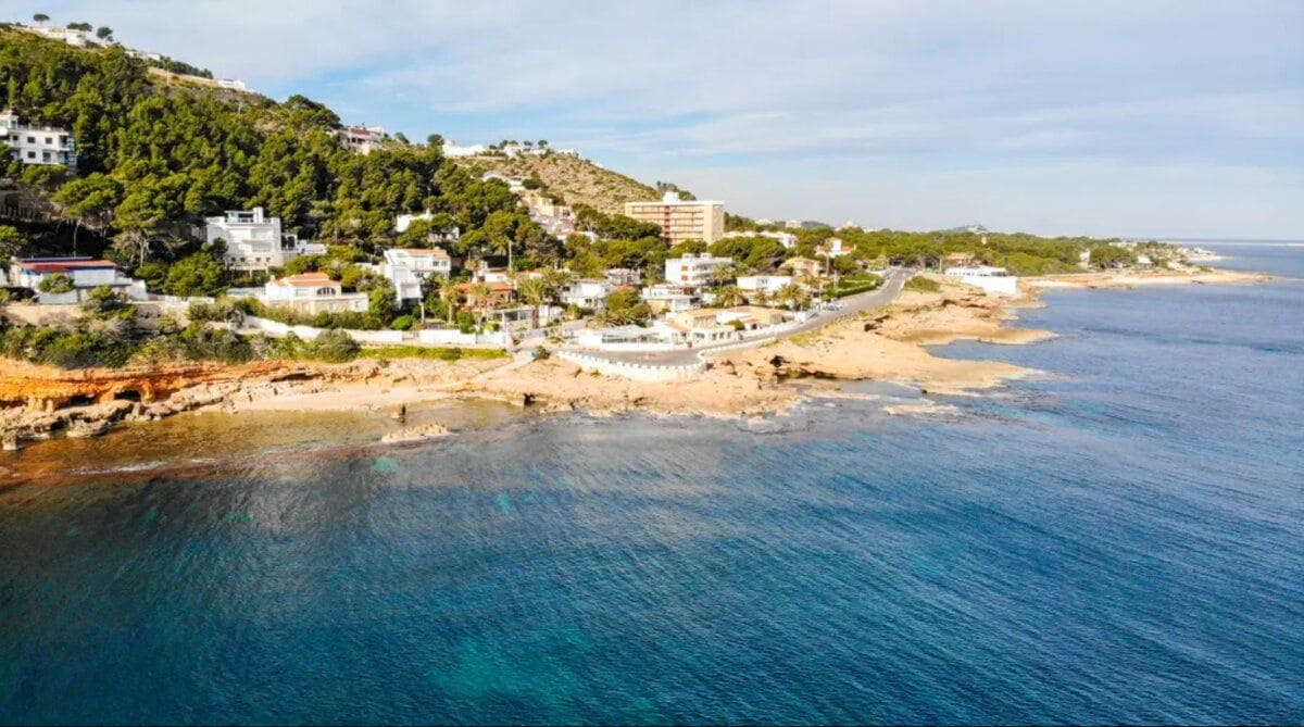 Chalet de 9 habitaciones en Dénia en venta - 817.000 € (Ref: 9414951)