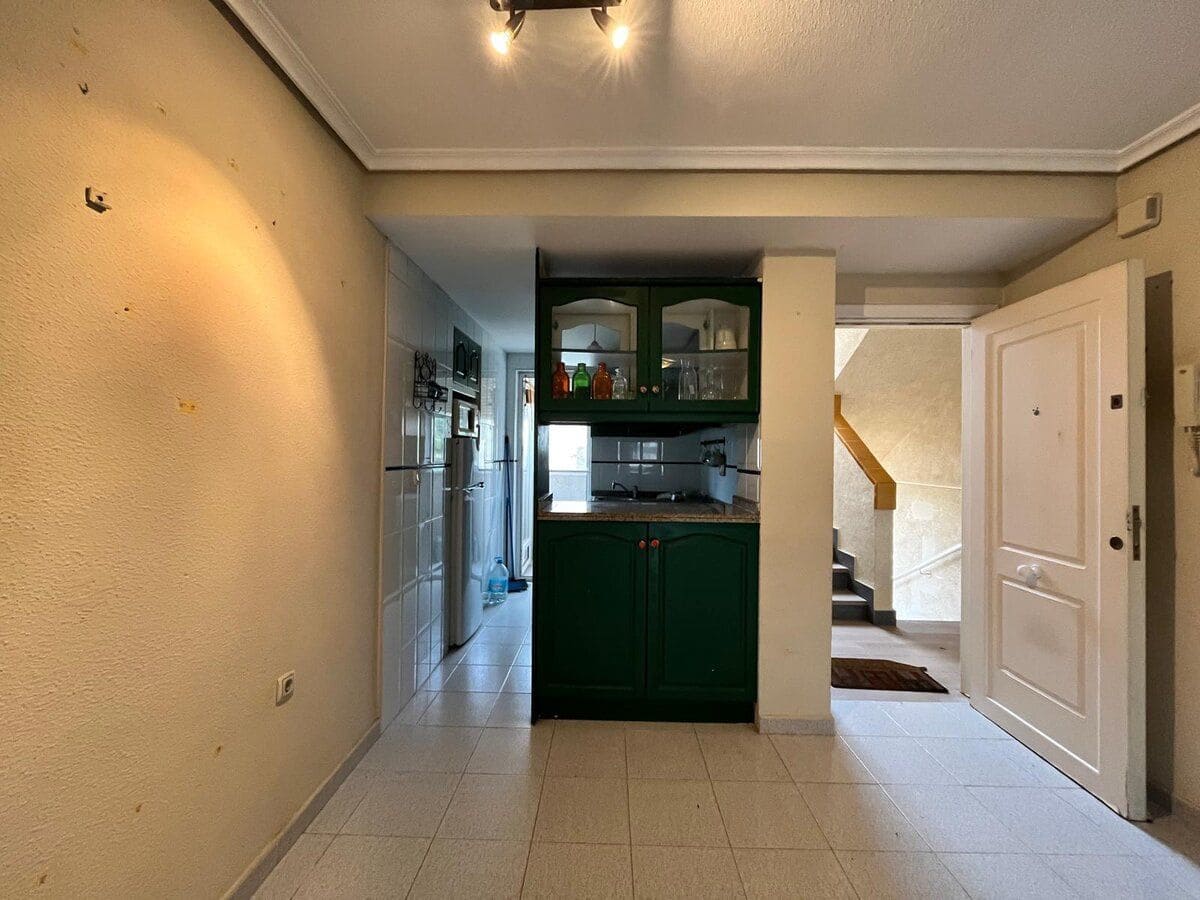 2 soveværelse Strandlejlighed til salg i Denia med swimmingpool - € 199.000 (Ref: 9437850)